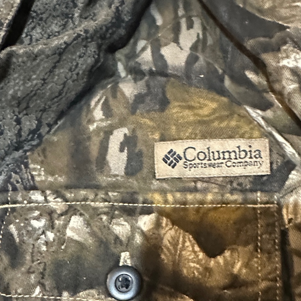 Columbia Men's Forest Camouflage Shirt - Picture 2 of 3